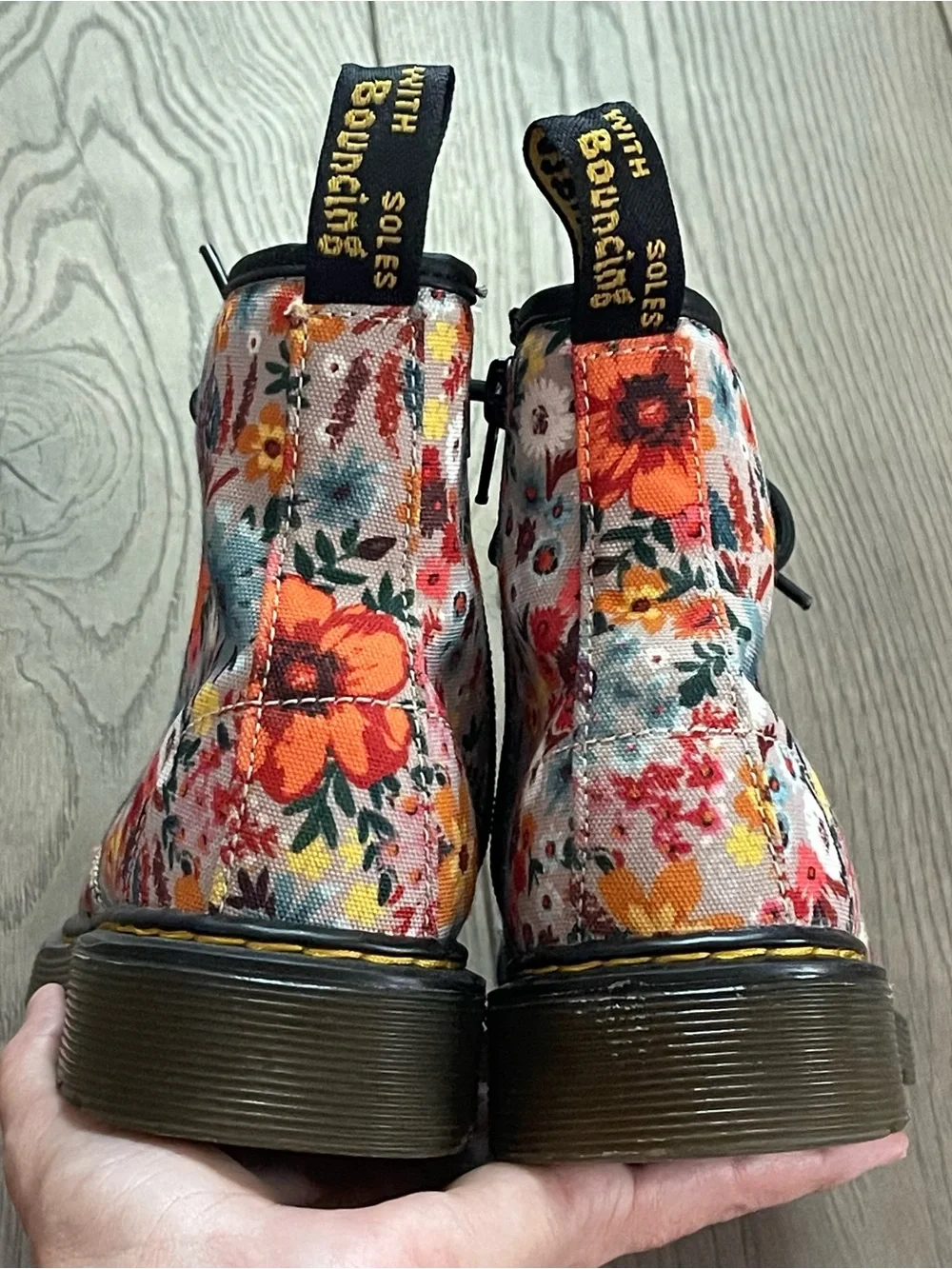 Dr Martens Wanderflower 1460 Youth Size 3 Taupe Floral Canvas Combat Boots